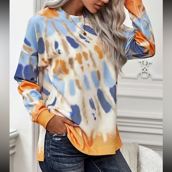 Tops - NEW- Comfy & Soft Tie Dye Long Sleeve Pull over for Women Size Small